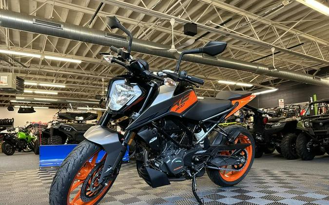 2023 KTM 200 Duke