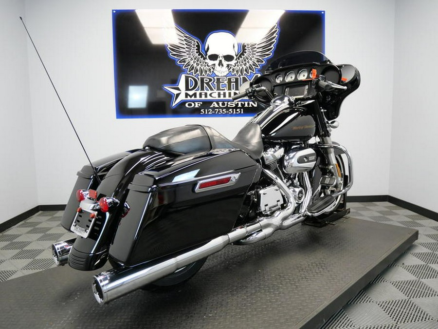 2017 Harley-Davidson® FLHXS - Street Glide® Special