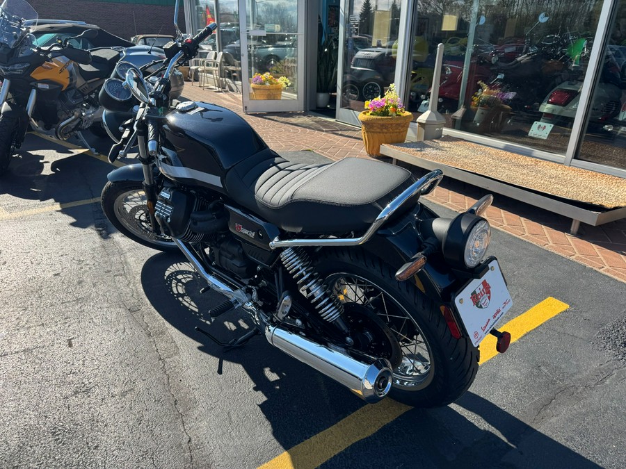 2024 Moto Guzzi V7 Special