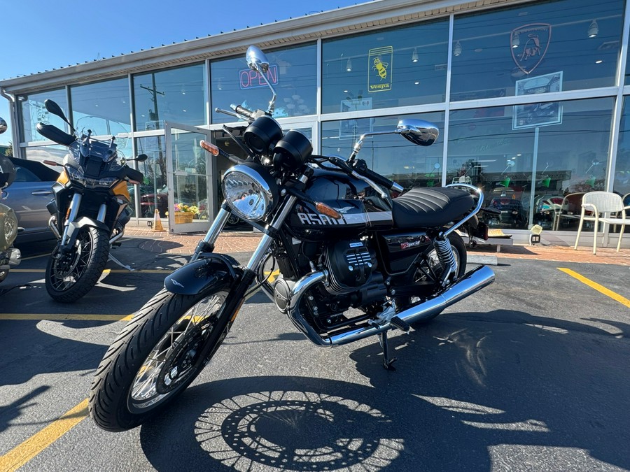 2024 Moto Guzzi V7 Special