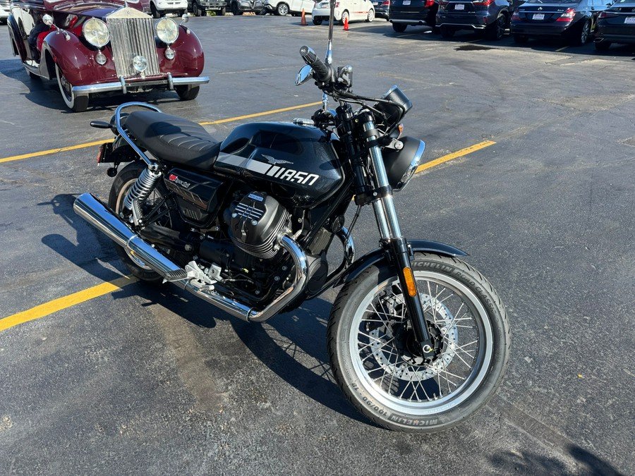 2024 Moto Guzzi V7 Special