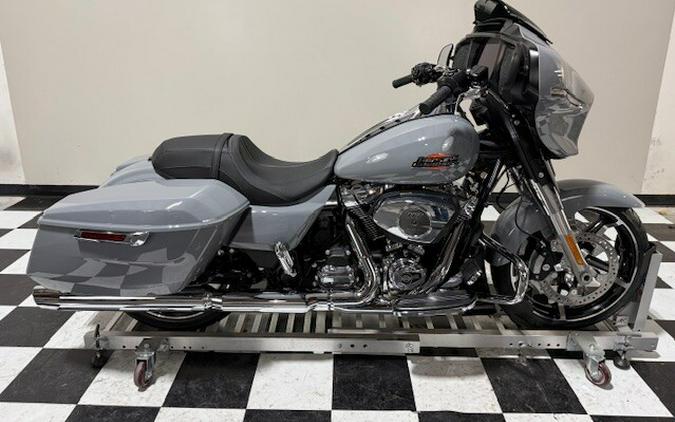 Street Glide®