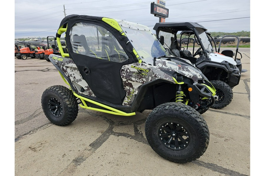 2015 Can-Am Maverick X mr DPS™ - Digital Camo & Manta Green