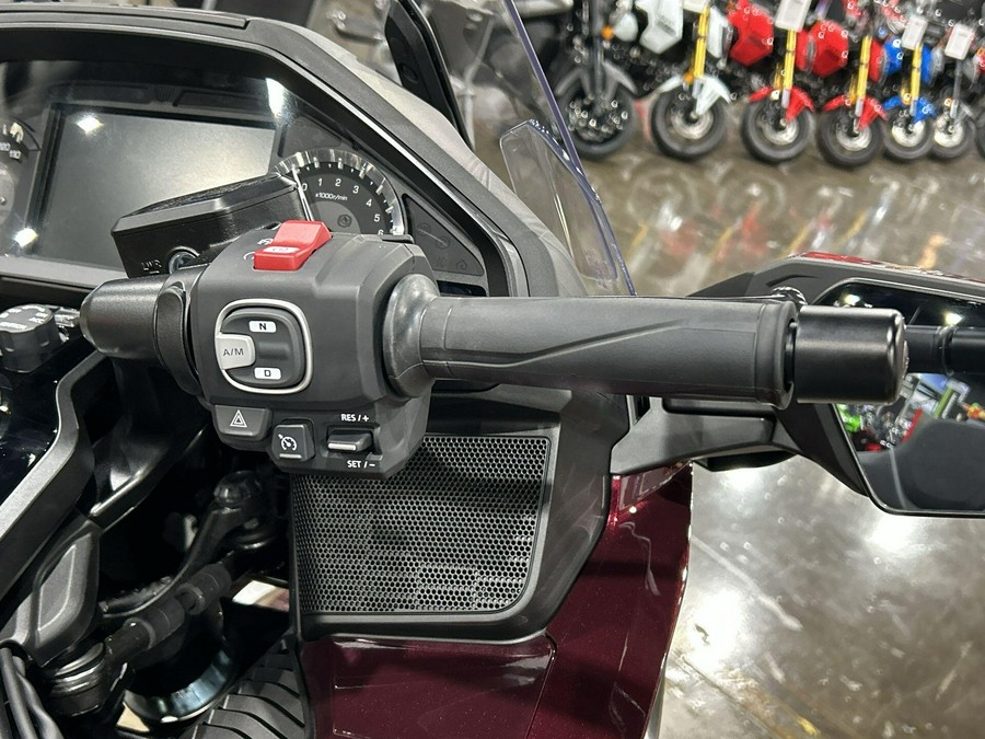 2025 Honda GOLDWING TOUR AIR BAG DCT