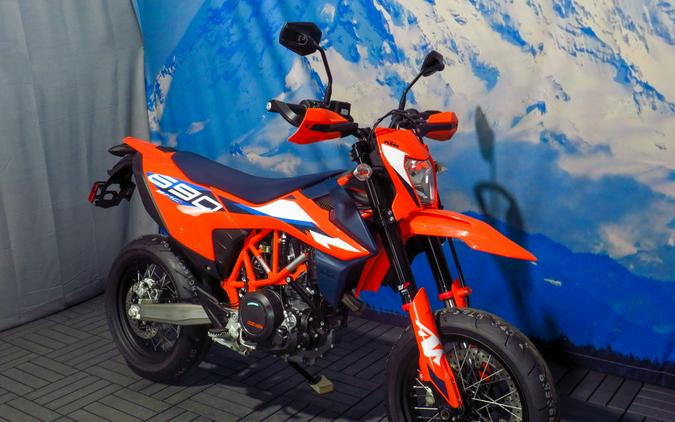 2023 KTM 690 SMC R