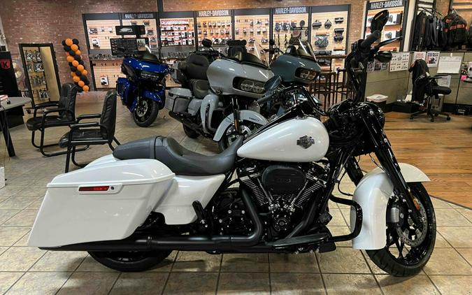 2024 Harley-Davidson Road King Special White Onyx Pearl