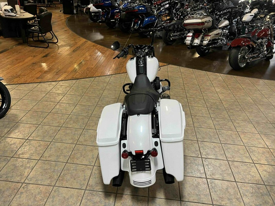 2024 Harley-Davidson Road King Special White Onyx Pearl