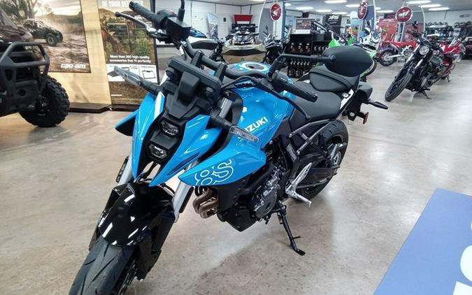 2025 Suzuki GSX800RQM5
