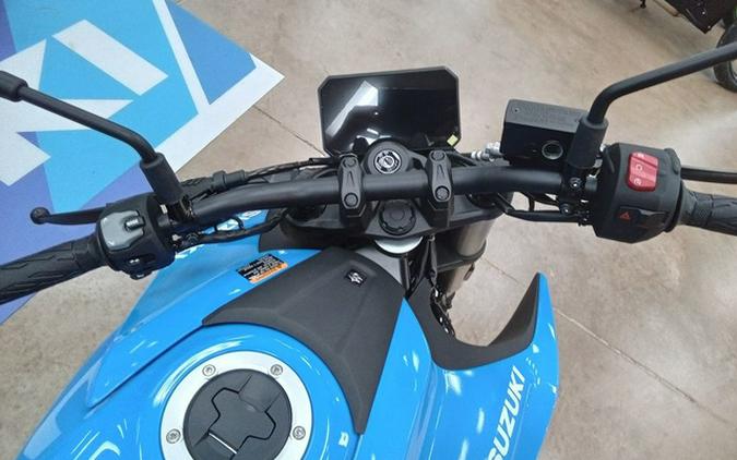 2025 Suzuki GSX800RQM5