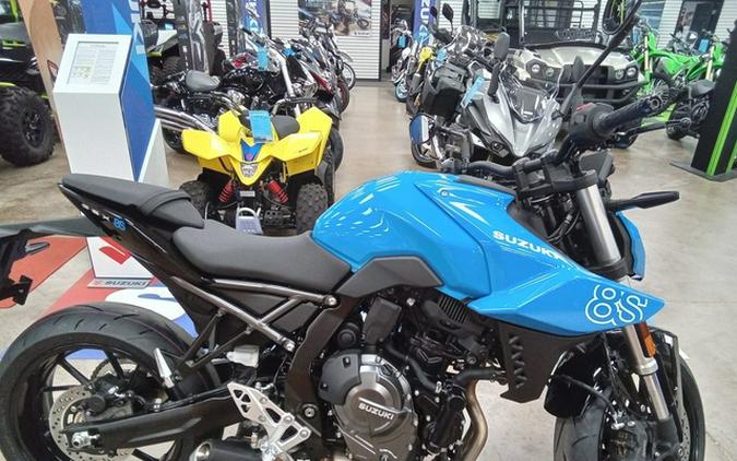 2025 Suzuki GSX800RQM5
