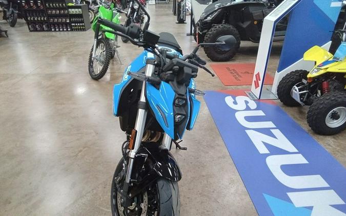 2025 Suzuki GSX800RQM5