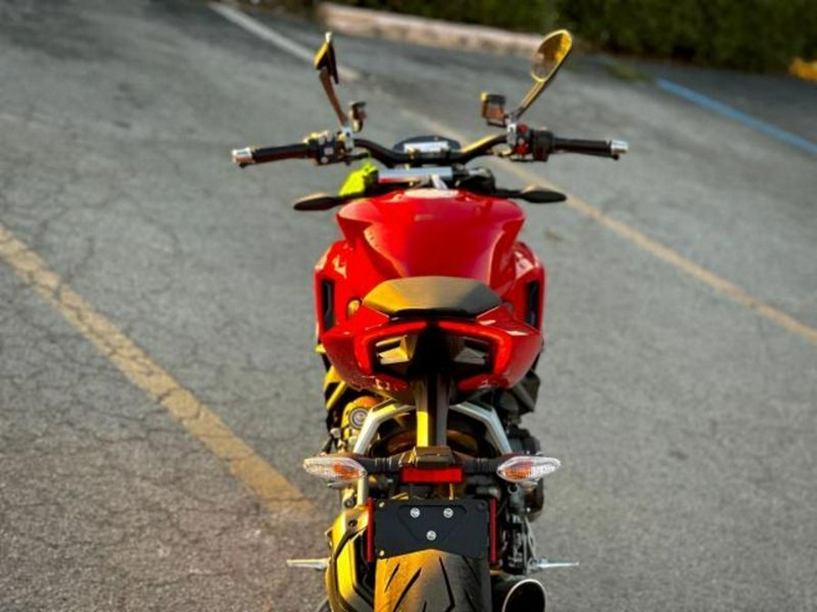 2023 Ducati Streetfighter V2