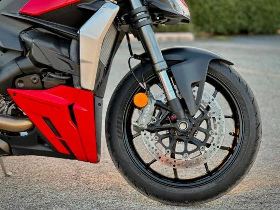 2023 Ducati Streetfighter V2