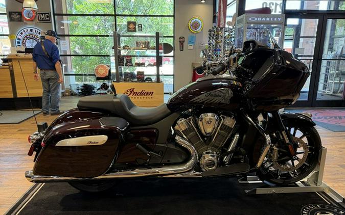 2026 Indian Challenger Limited 112 W/Powerband Audio Crimson