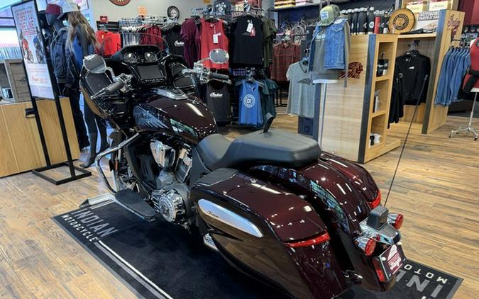 2026 Indian Challenger Limited 112 W/Powerband Audio Crimson