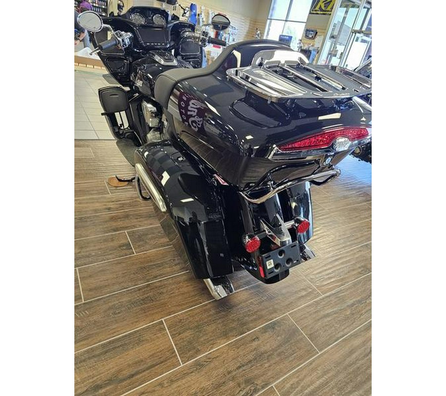 2024 Indian Motorcycle® Pursuit® Limited Black Metallic