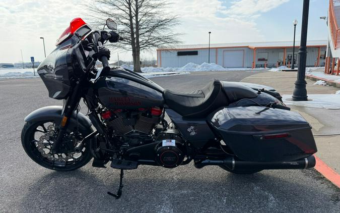 2026 Harley-Davidson® CVO Street Glide ST Inferno Gray