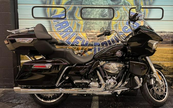 2026 Harley-Davidson® Road Glide Limited Vivid Black Chrome Trim