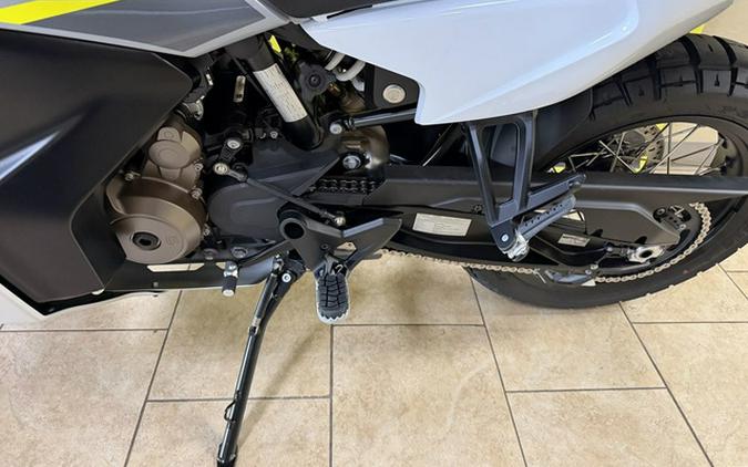 2027 Husqvarna Norden 901