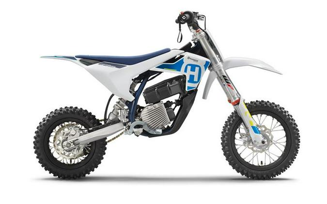 2023 Husqvarna® EE5