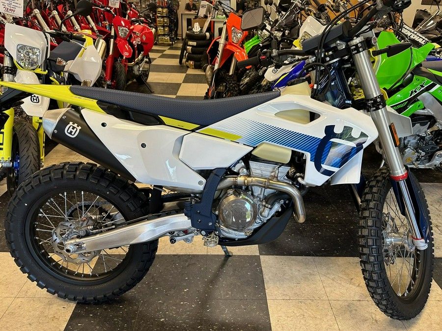 2024 Husqvarna Motorcycles FE 350s