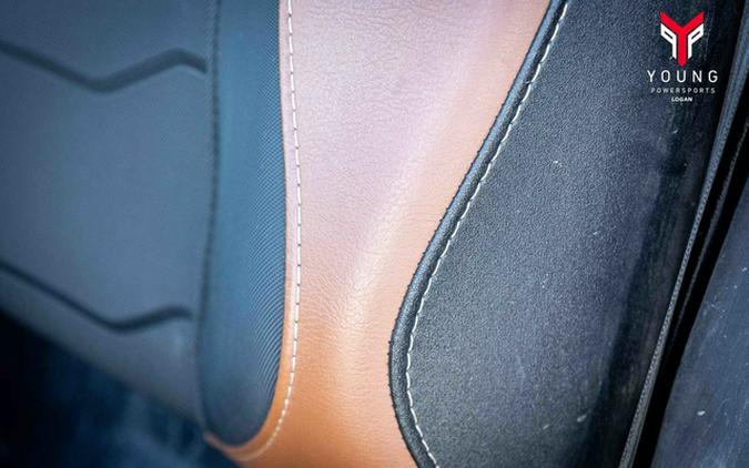 2024 Can-Am Defender MAX Limited HD10 Desert Tan & Timeless Bl