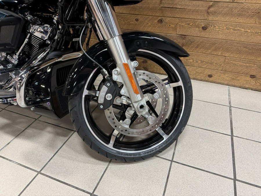 2026 Harley-Davidson® Road Glide® Teal Thunder / Vivid Black Chrome Trim FLTRX