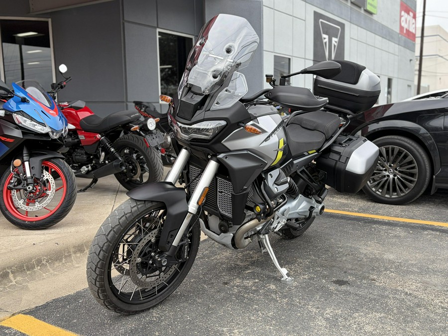 2024 Moto Guzzi Stelvio