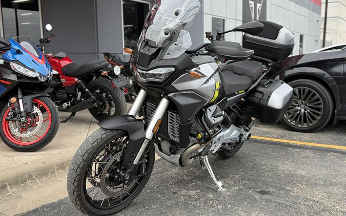 2024 Moto Guzzi Stelvio