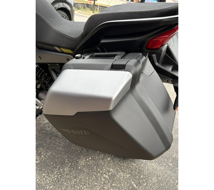 2024 Moto Guzzi Stelvio