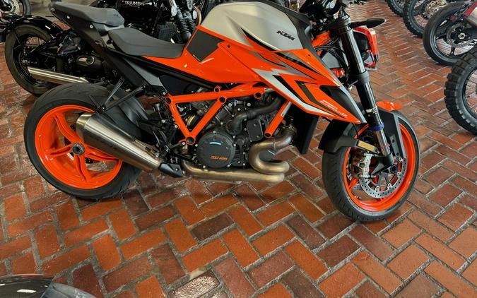 2022 KTM 1290 Super Duke R EVO: MD Ride Review, Part 1 (Bike Reports) (News)