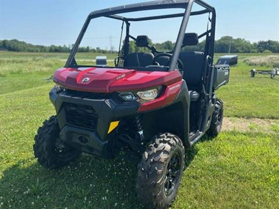 2025 Can-Am Defender DPS HD10