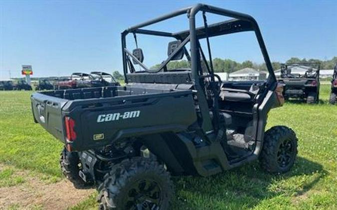 2025 Can-Am Defender DPS HD10