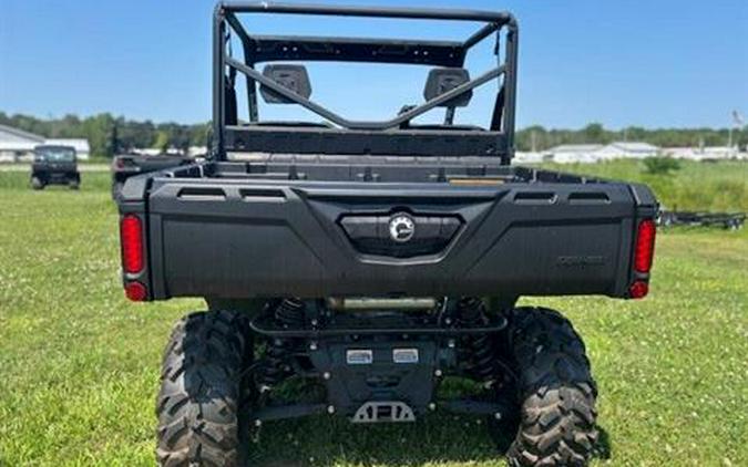 2025 Can-Am Defender DPS HD10
