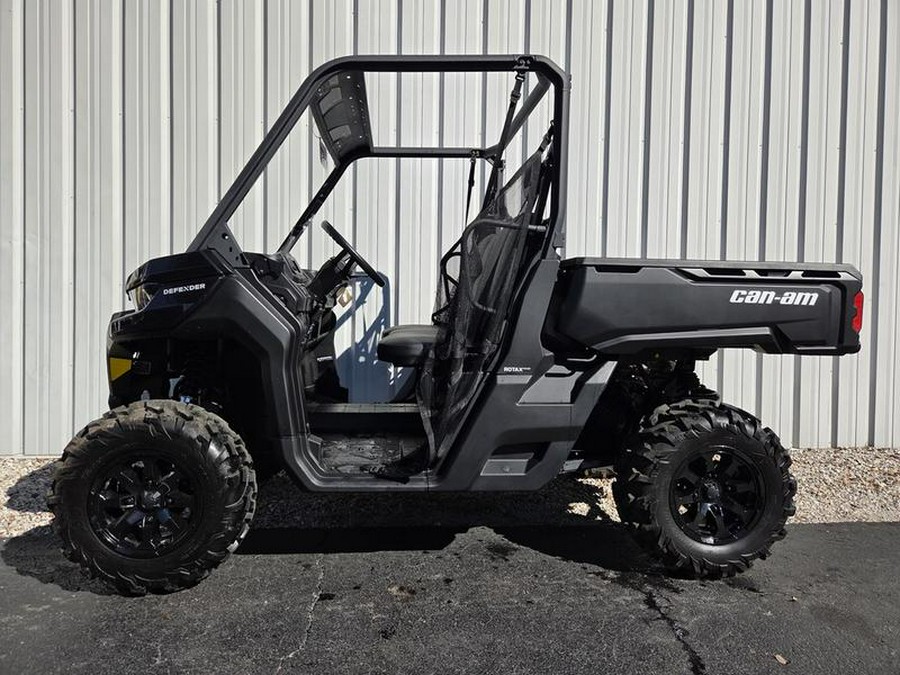 2025 Can-Am® Defender DPS HD10