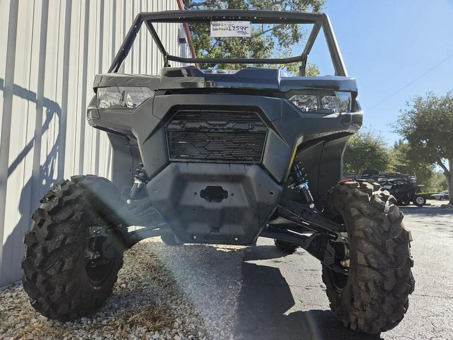 2025 Can-Am® Defender DPS HD10