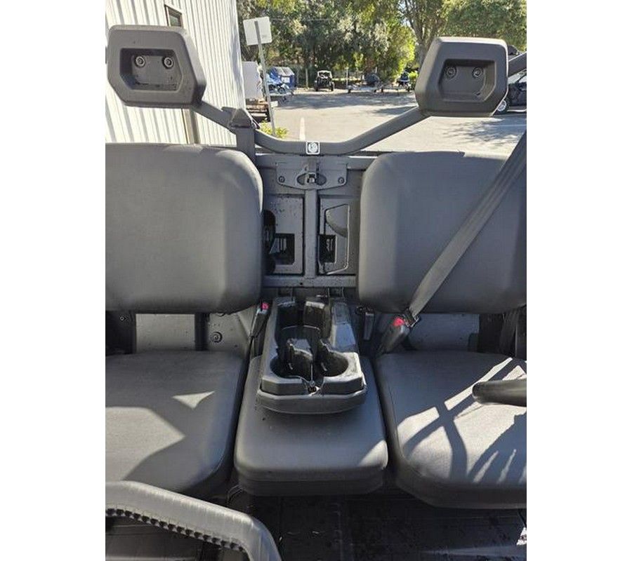 2025 Can-Am® Defender DPS HD10