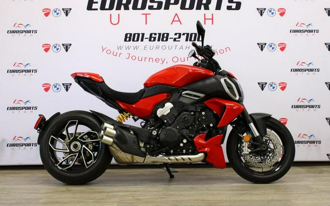 New 2024 Ducati DIAVEL V4 DEMO