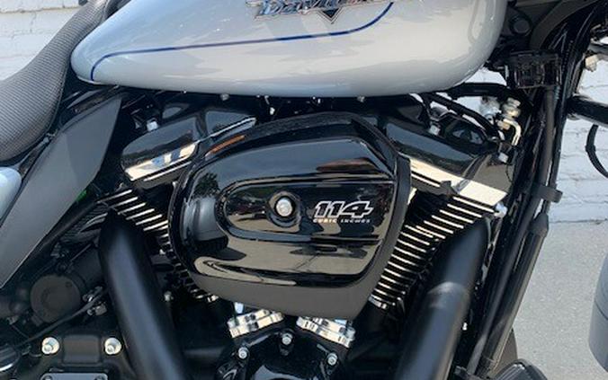 FLTRT 2024 Road Glide 3