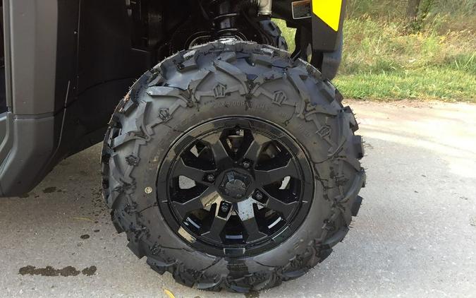 2025 Can-Am® Defender DPS HD9 Stealth Black