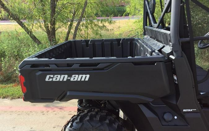 2025 Can-Am® Defender DPS HD9 Stealth Black