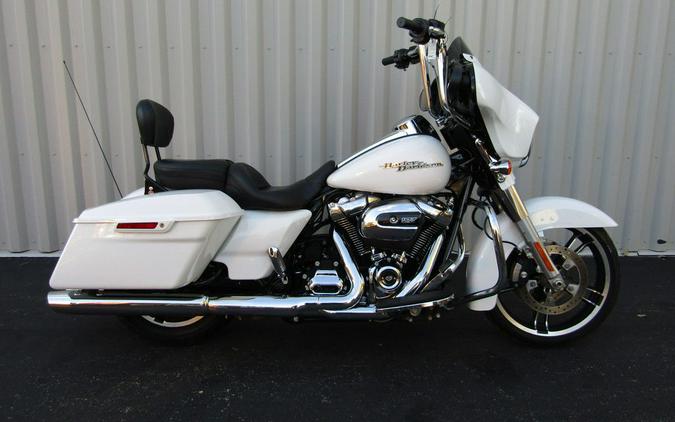 2017 Harley-Davidson® FLHXS - Street Glide® Special