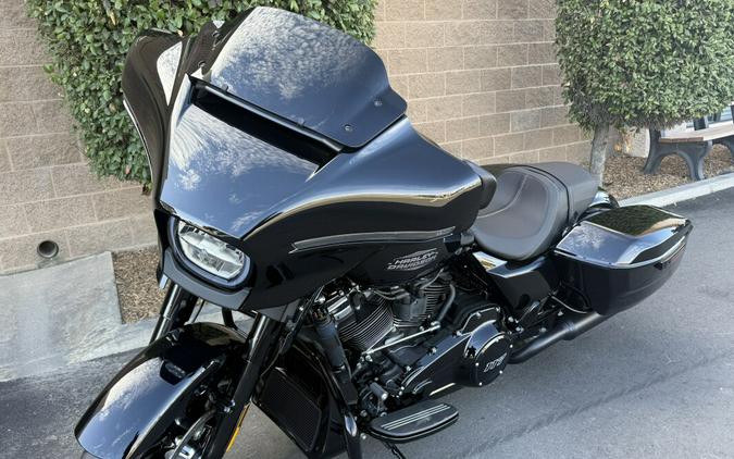 FLHX 2025 Street Glide™