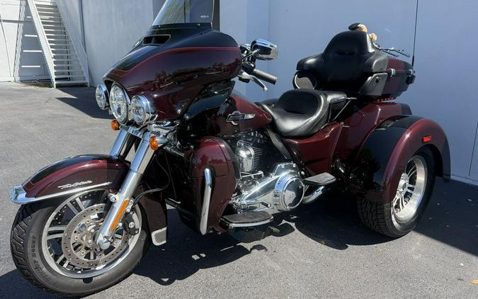 2022 Harley-Davidson® FLHTCUTG - Tri Glide® Ultra
