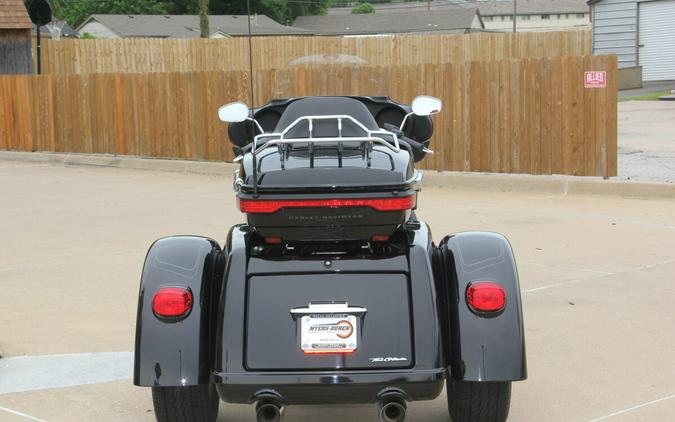 2024 Harley-Davidson Tri Glide Ultra Vivid Black