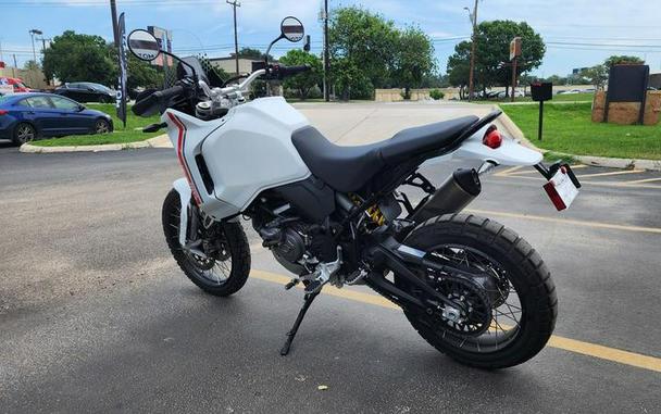 2023 Ducati DesertX Star White Silk