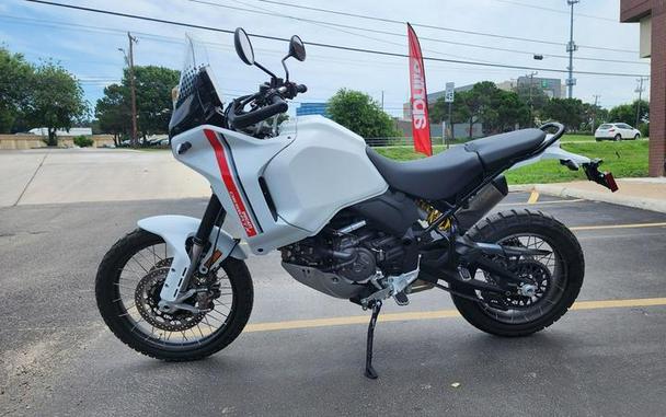 2023 Ducati DesertX Star White Silk