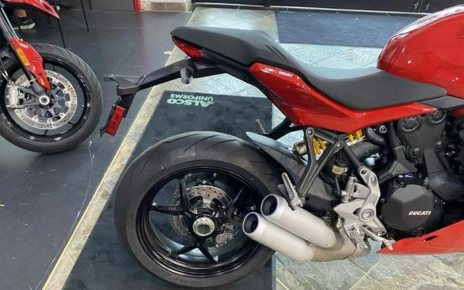 2024 Ducati Supersport 950 S Red