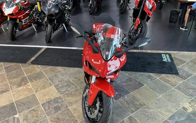 2024 Ducati Supersport 950 S Red