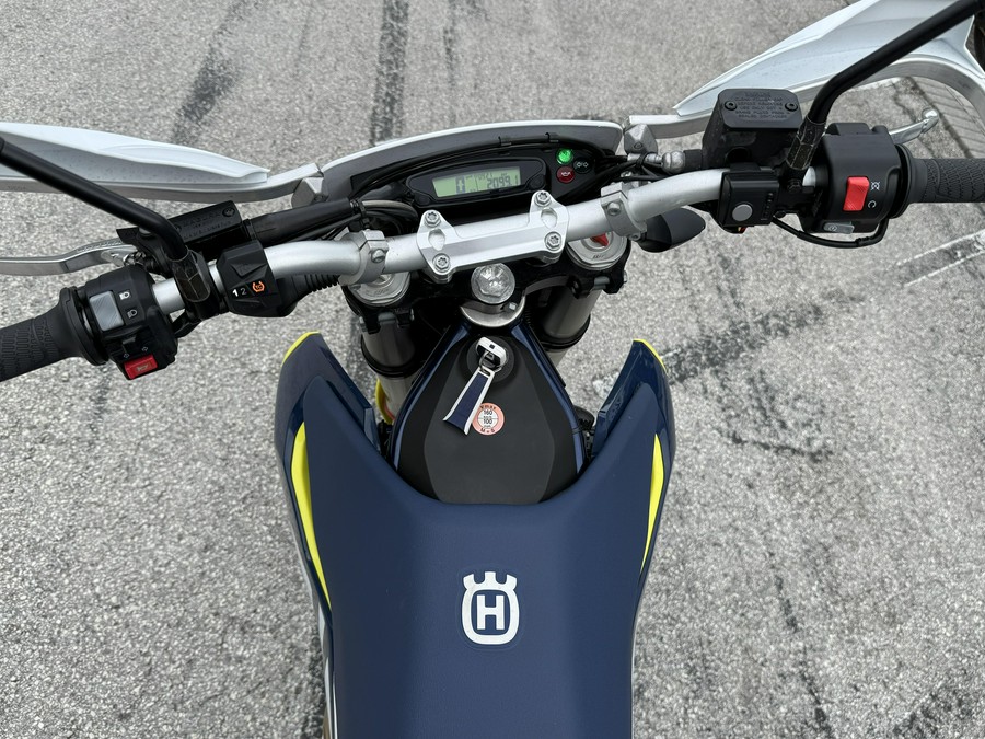 2023 Husqvarna 701 ENDURO